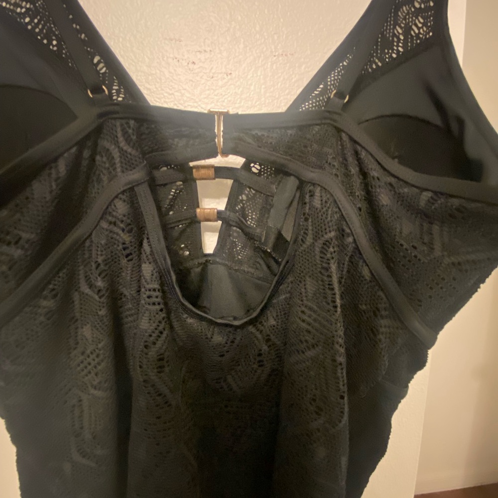 Women’s Black Lace Tankini Swim Top - Elegant Coverage - Picture 3 of 4
